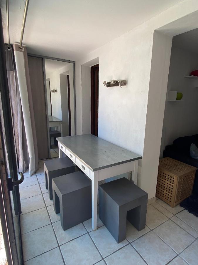 Logement entier T2 climatisé, parking gratuit, jardin, mer Sanary-sur-Mer Exterior foto